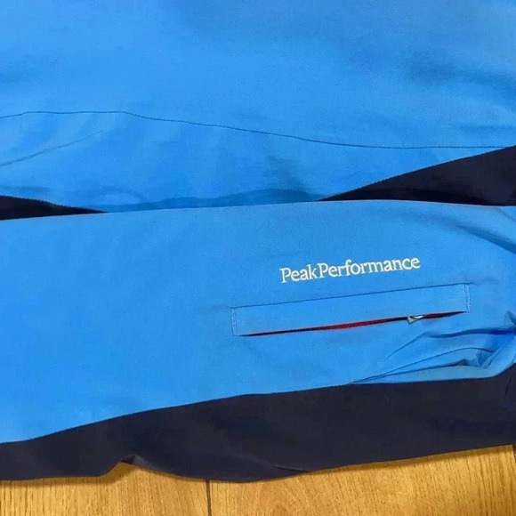 Peak Performance women's jacket - Picture 6 of 9